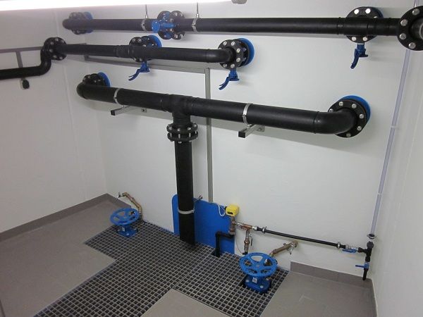 IKS Kunststoffbau – Sanierter Rohrkeller eines Trinkwasserhochbehälters